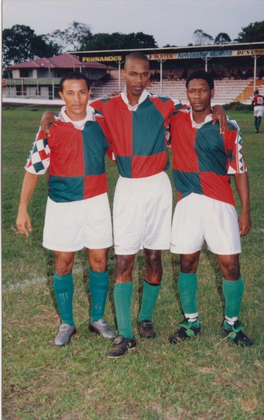 Bestand:Voetbal 090.jpg