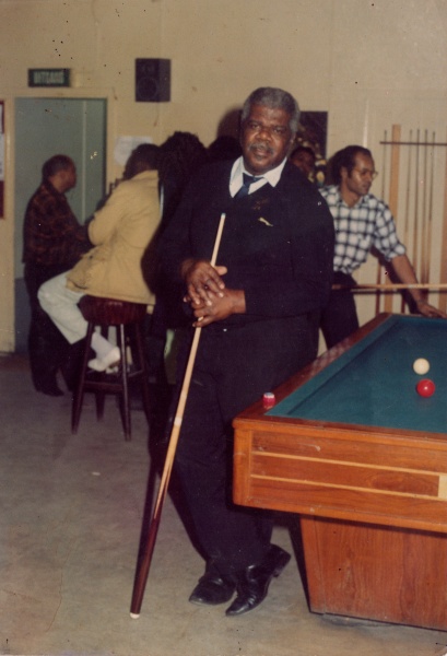 Bestand:Biljart 012-resize50pc.jpg