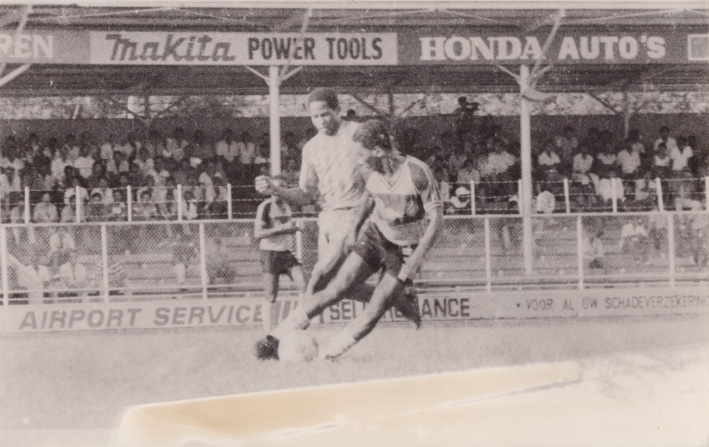 Bestand:Voetbal 055.jpg