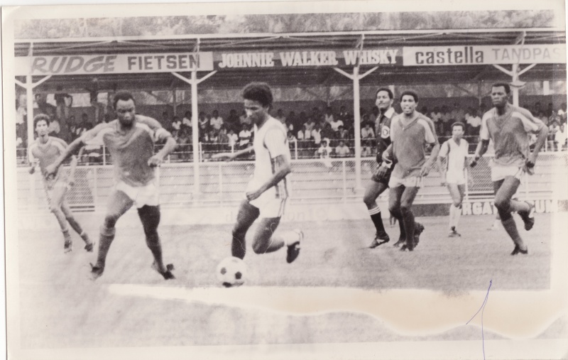 Bestand:Voetbal 072.jpg