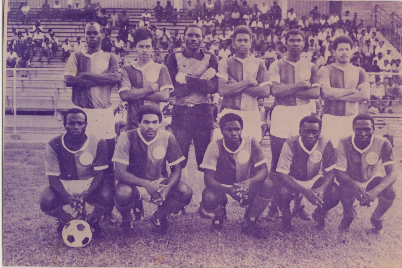 Bestand:Voetbal 034.jpg