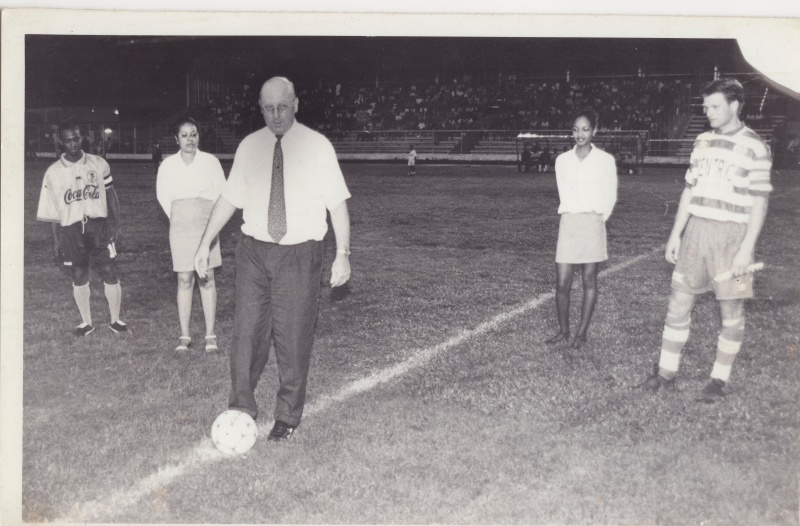 Bestand:Voetbal 006.jpg